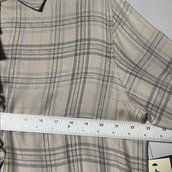 Tuckernuck Ruffle Blouse NWT Women’s XXL Tan Plaid Long Sleeve Collared Shirt - Picture 13 of 15